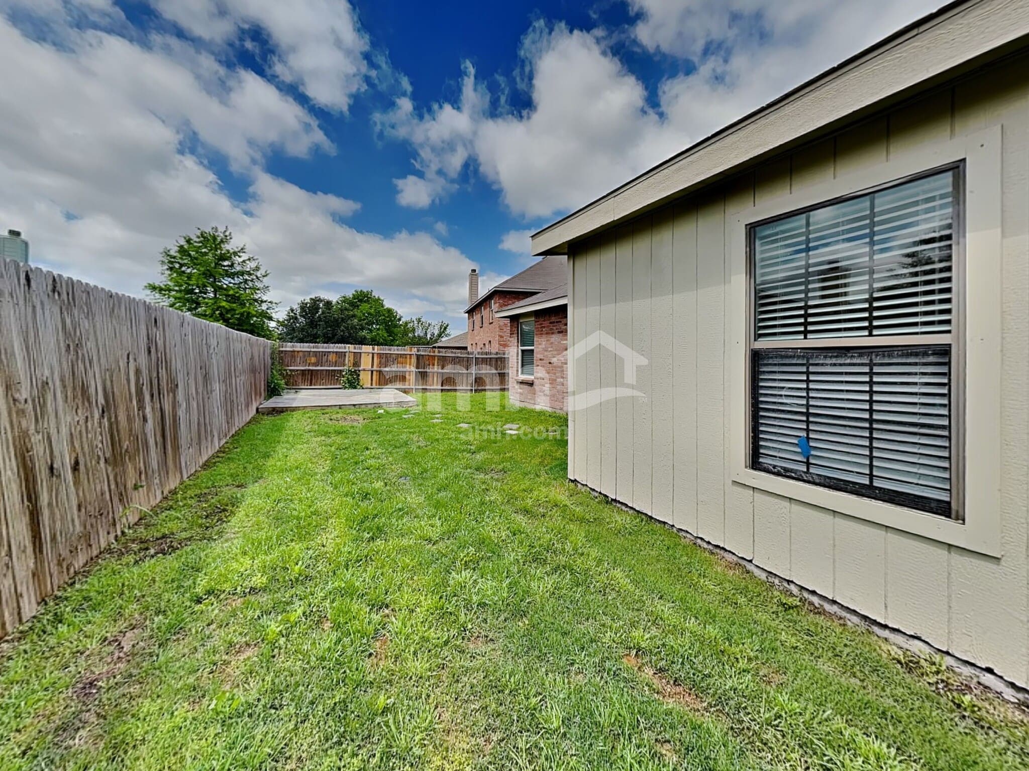 Building Photo - 506 Azalea Dr