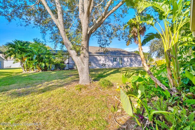 Building Photo - 960 Villa Dr