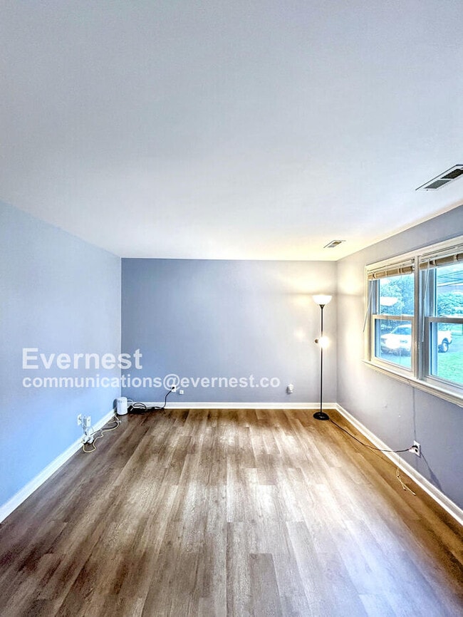 Building Photo - 2611 Gravel Hill Rd