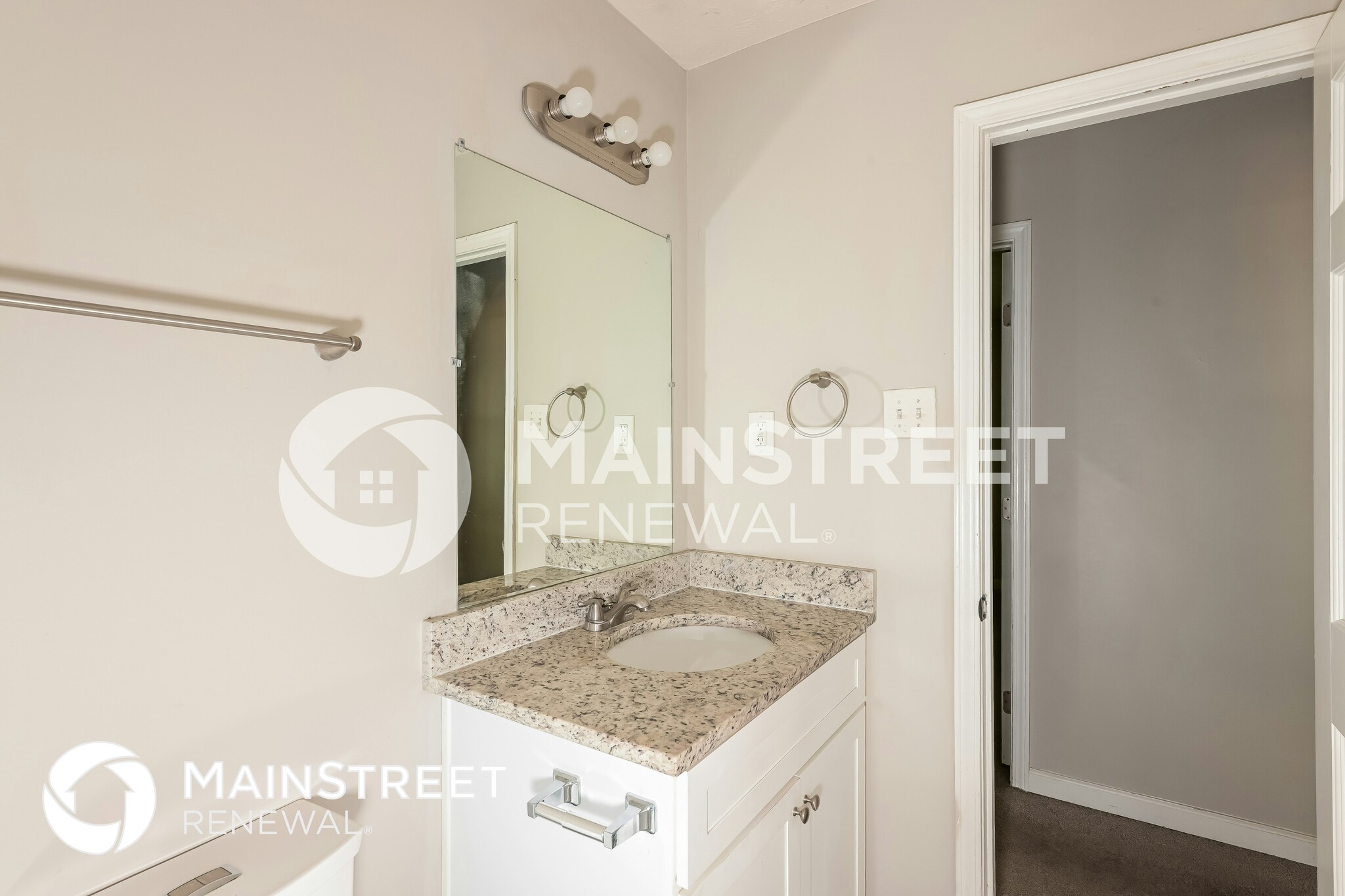 Building Photo - 2855 Hickory Cir