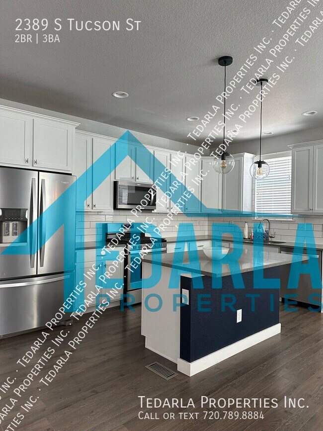 Building Photo - 2389 S Tucson St