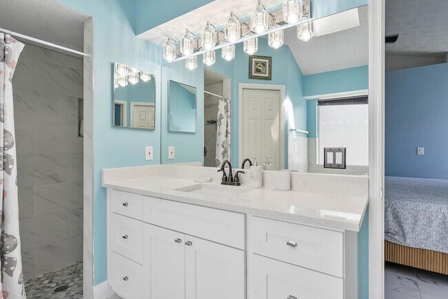 Building Photo - 1622 SW Realty St