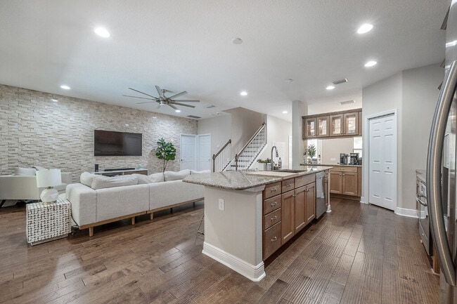 Building Photo - 10238 Blossom Trail