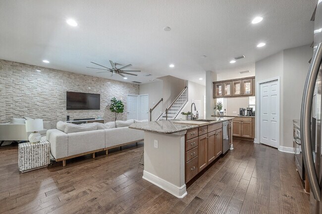 Building Photo - 10261 Blossom Trail