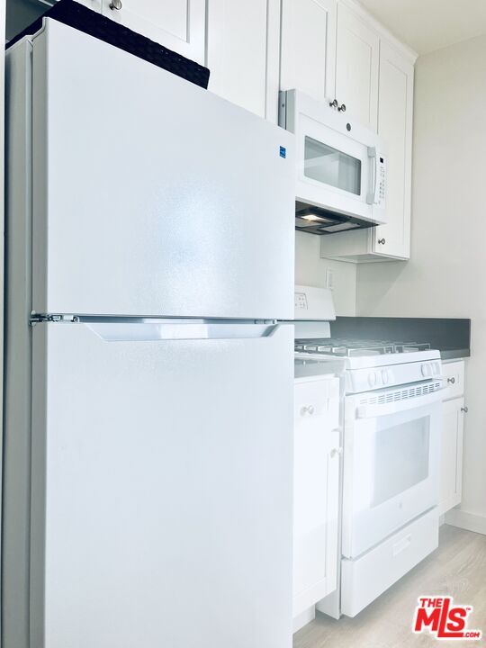 Building Photo - 1843 Normandie Ave