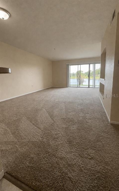 Building Photo - 13815 Fairway Island Dr