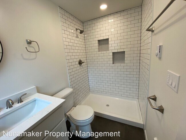 Building Photo - 3 br, 2 bath House - 822 Forest Ln