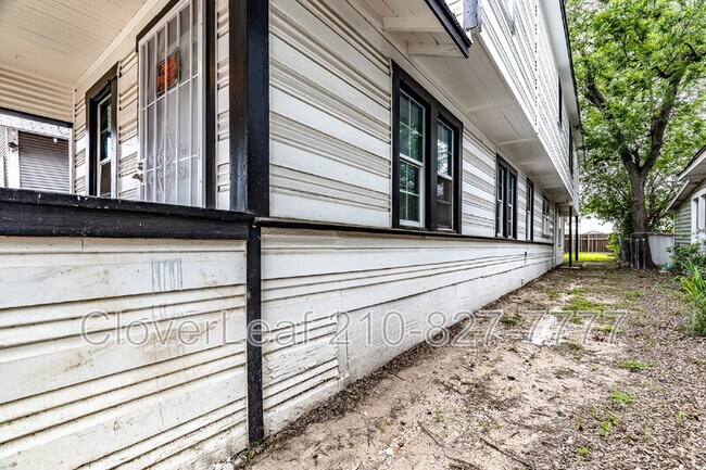 Building Photo - 631 Potomac St