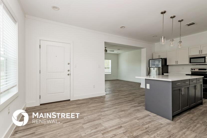 Building Photo - 4358 Larkspur St