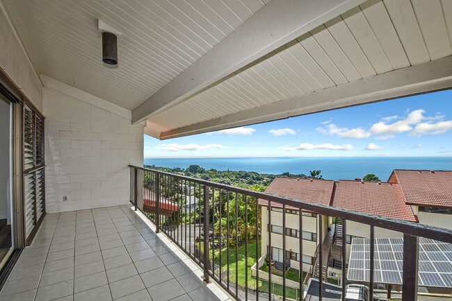 Building Photo - Modern 2 Bedroom 2 Bathroom Ocean View Con...