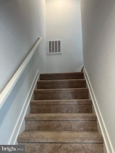 Building Photo - 140 Olga Dr