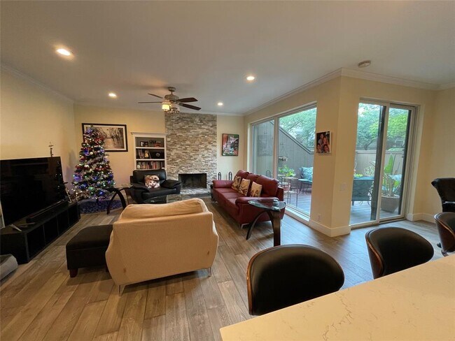 Building Photo - 107 Litchfield Ln