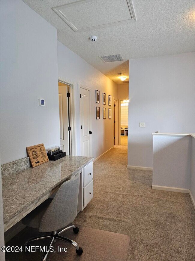 Building Photo - 3750 Silver Bluff Blvd