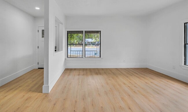 Building Photo - Well-maintained 2BD 1BA Home in Waco - Available in March!