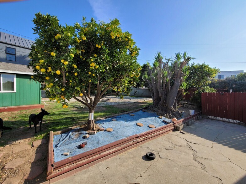 Building Photo - 10740 Galvin St