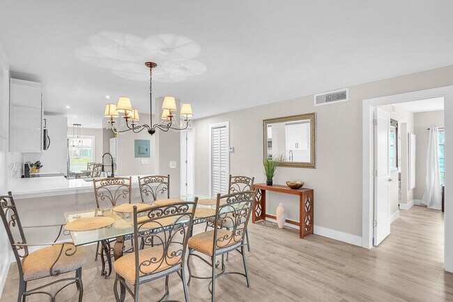 Building Photo - 13719 Via Aurora