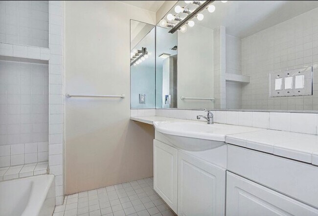 Building Photo - 2449 Corralitas Dr