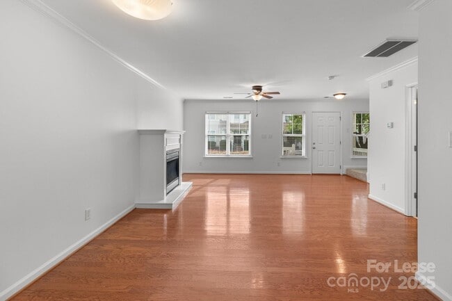 Building Photo - 17311 Villanova Rd