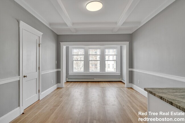 Building Photo - 142 Sutherland Rd