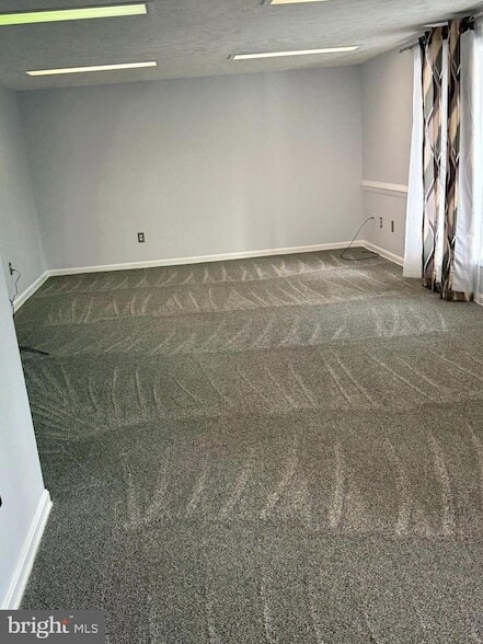 Building Photo - 216 Stern Cove