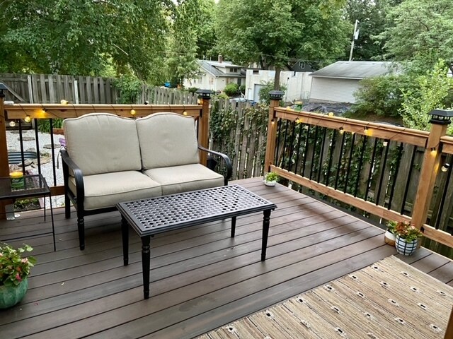 Deck - 5049 44th Ave S