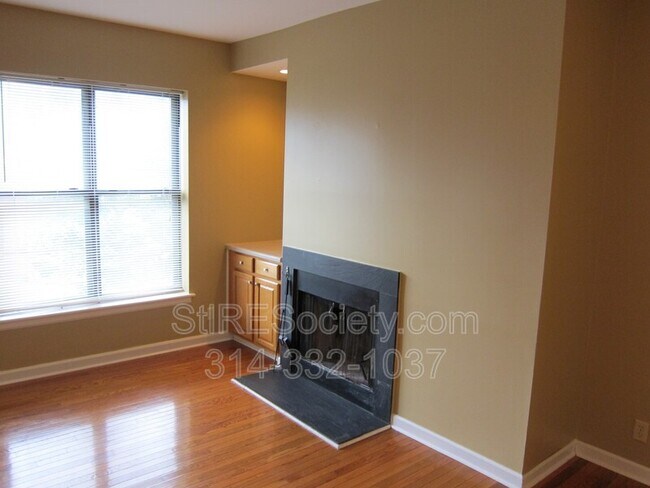 Building Photo - 3839 Shenandoah Ave