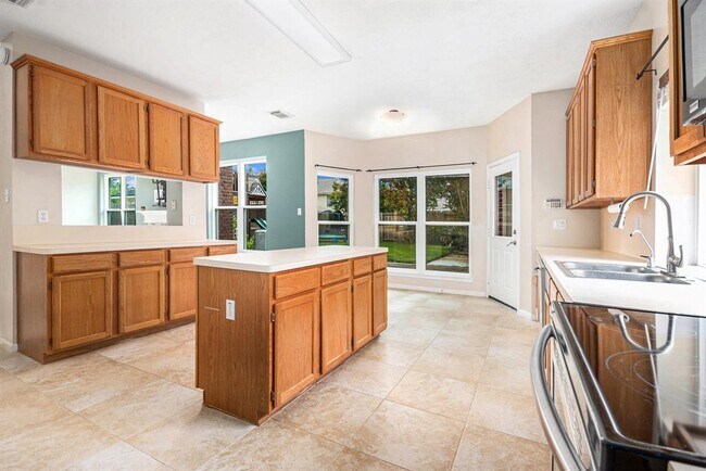Building Photo - 124 Harwood Dr
