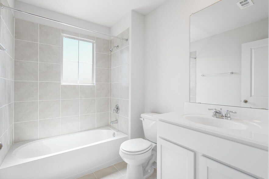 Building Photo - 12015 Topaz