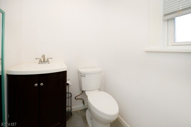 Building Photo - 29 13th Ave