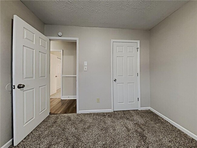 Building Photo - 968 Country Oaks Ct