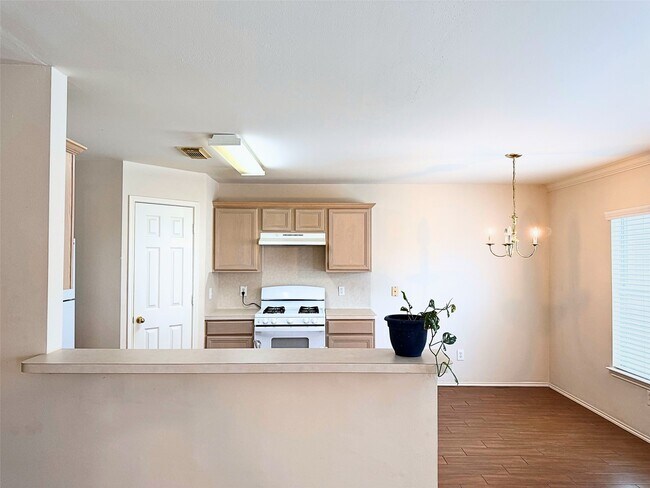 Building Photo - 9011 Canton Park Ln