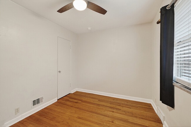 Building Photo - 1721 Woodruff Place Cross Dr