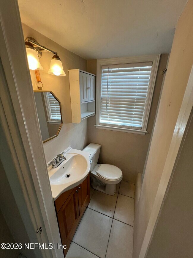 Building Photo - 99 Beach Ave