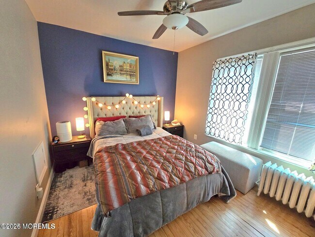 Building Photo - 406 4th Ave