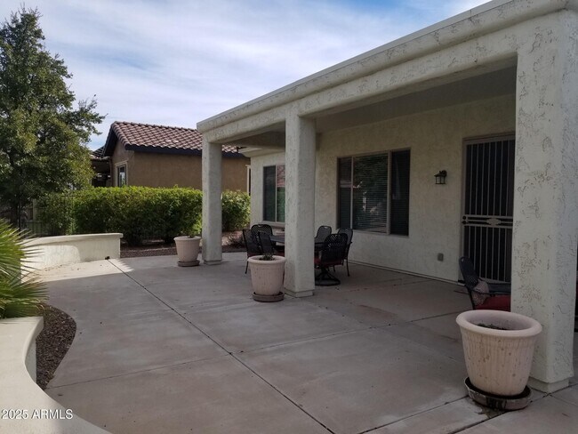 Building Photo - 26824 W Potter Dr