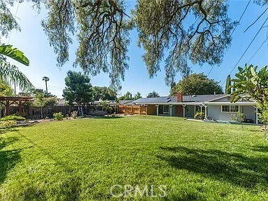 Building Photo - 636 E Avenida De Los Arboles