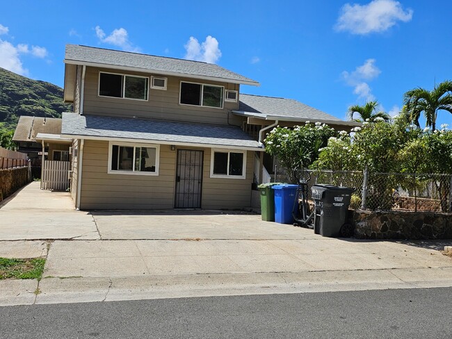 Primary Photo - Spacious 8-Bedroom Family Home with Permit...