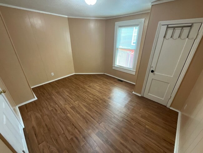Building Photo - 4 Bedroom Home available in High Point!