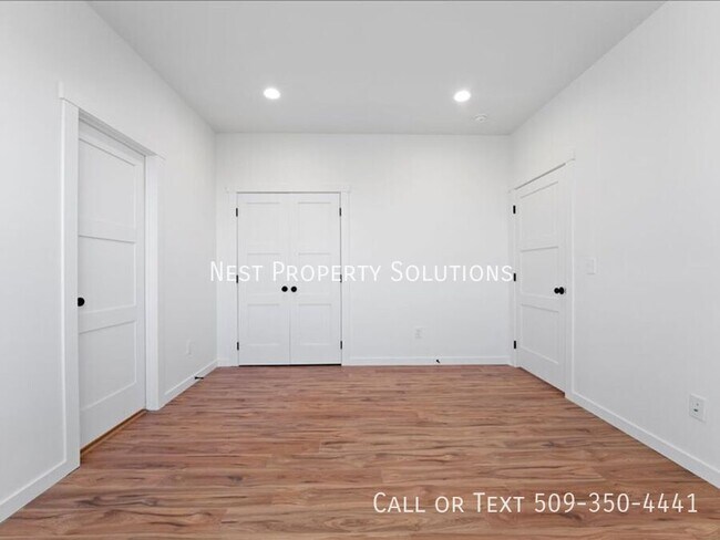 Building Photo - 13436 Rd 4 NE