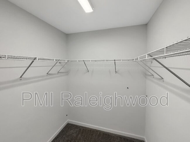 Building Photo - 135 Siebold St