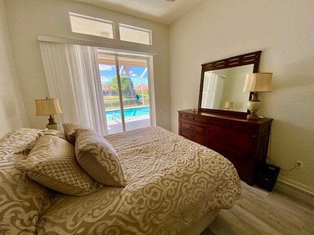 Building Photo - 11305 Longshore Way E