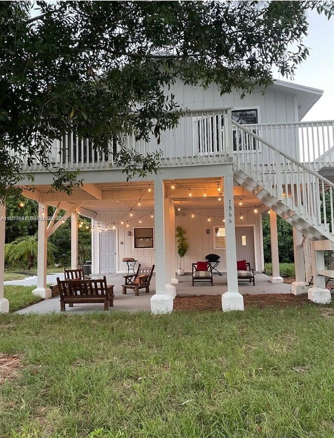 Building Photo - 1866 9th Pl