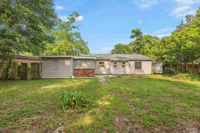 Building Photo - 3211 Torres Ave