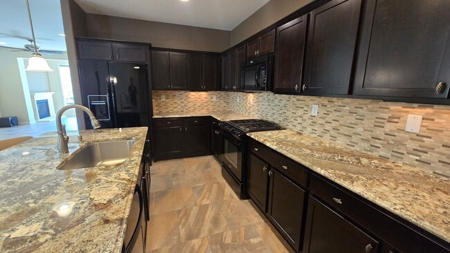 Building Photo - Single Story Del Webb Home!