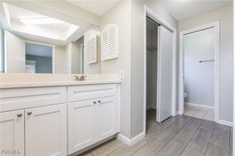 Building Photo - 64 Golfview Rd