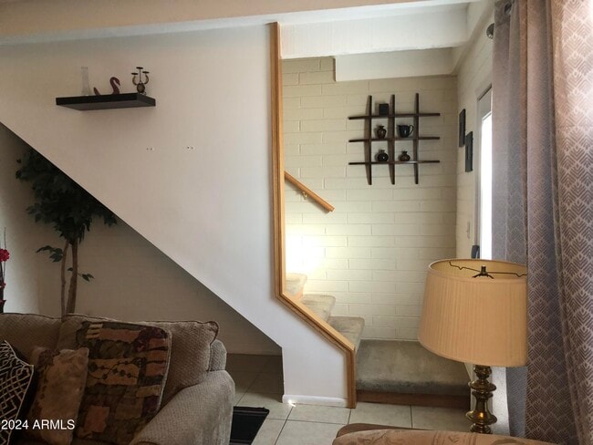 Building Photo - 2015 S Granada Dr