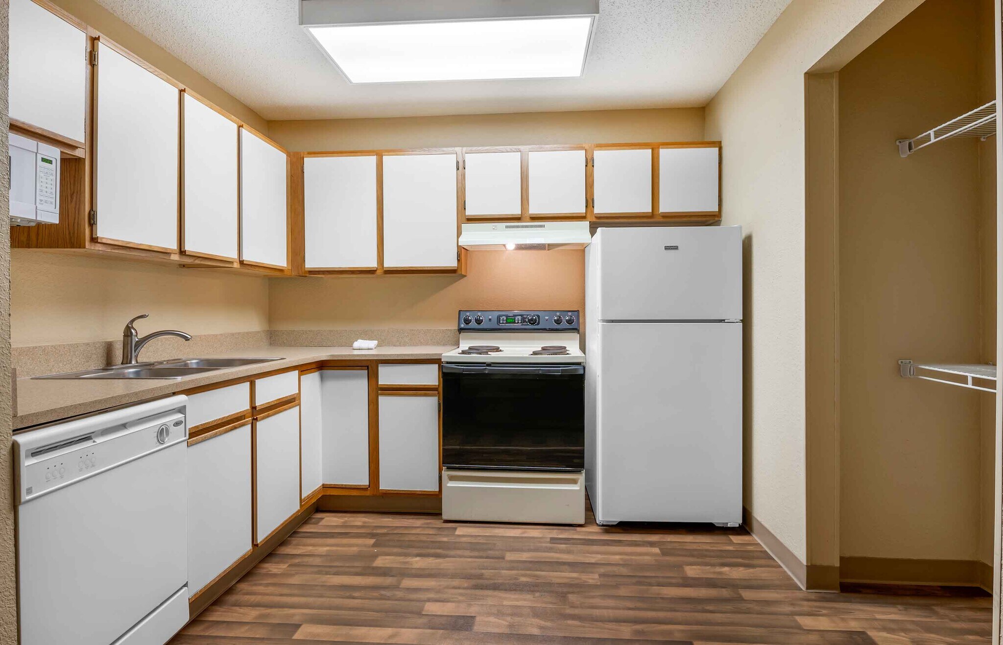 Building Photo - Furnished Studio-Indianapolis - West 86th St.