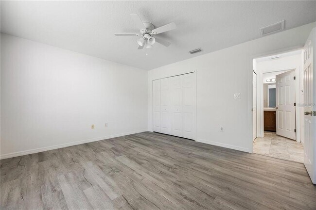 Building Photo - 1134 Villa Ln