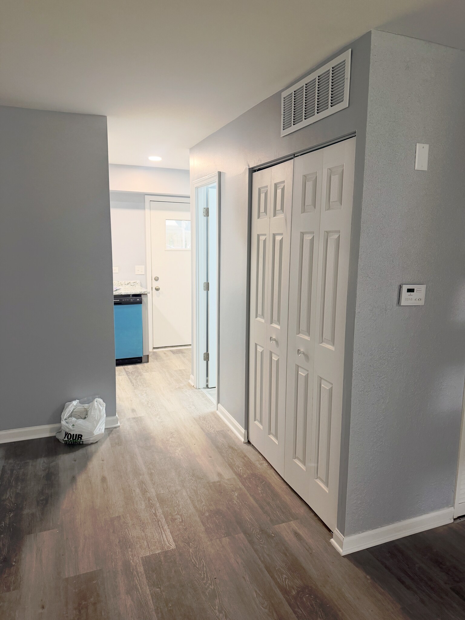 Building Photo - 6203 Kit Carson Dr