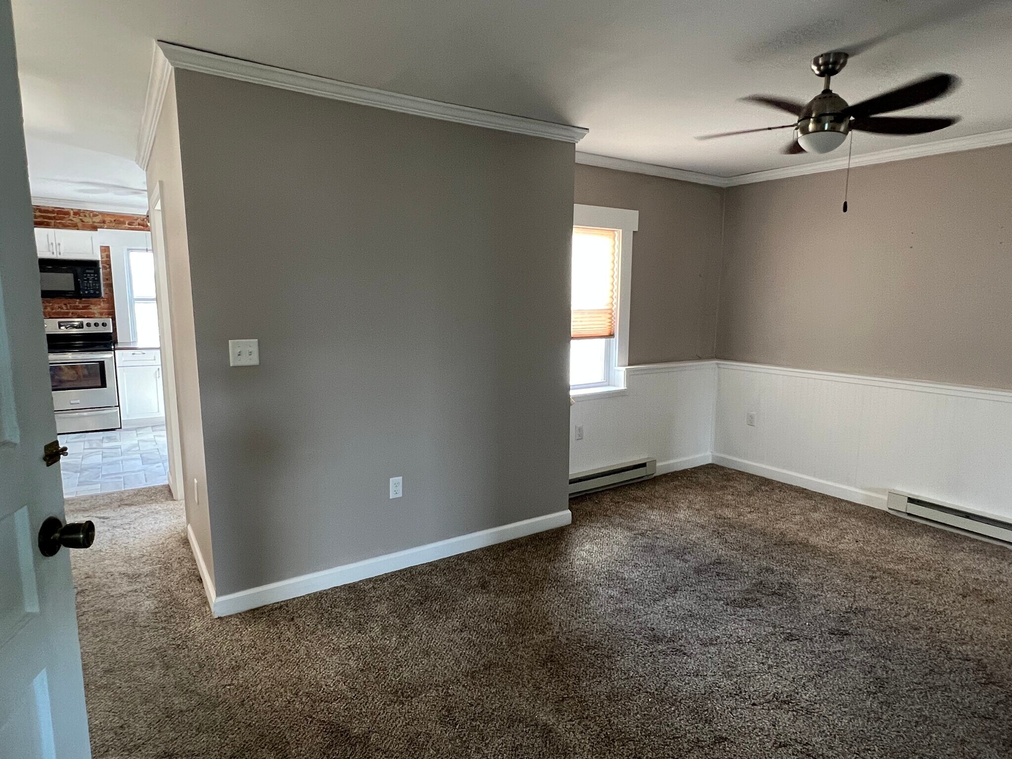 Building Photo - 441 New Dorwart St
